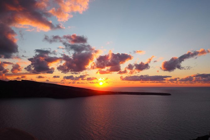 Oia Sunset Roundtrip Transfers - The 3:30 pm pickup and the drive across Santorini