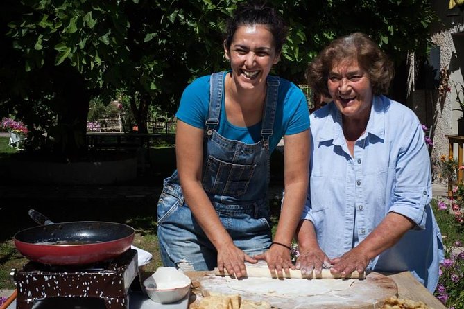 Olympia Shore Ex: Olympic site, Honey Farm & Olive Oil Tasting - The olive market tasting: useful, but not a farm visit