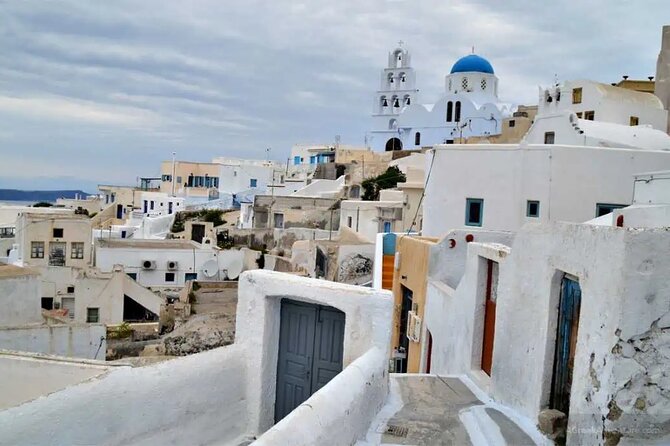 One Day in Santorini from Cruise Ship: Ultimate Island Tour - Guide service and the human factor