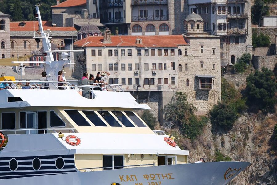 Ouranoupoli: Mount Athos Cruise with Ammouliani Island Visit - Finding the boat in Ouranoupoli
