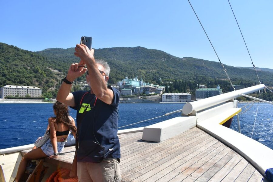 Ouranoupoli: Mount Athos Peninsula Sightseeing Cruise - Xiropotamou and the meaning behind the buildings