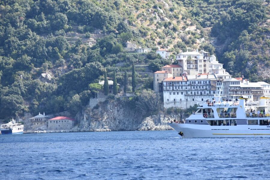 Ouranoupoli: Mount Athos Peninsula Sightseeing Cruise - Onboard commentary, music, and comfort