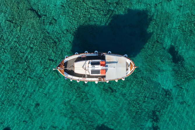 Paros Half Day Boat Tour from Naoussa port and Bay . - Tourkou Ammos and the Agios Ioannis Detis area
