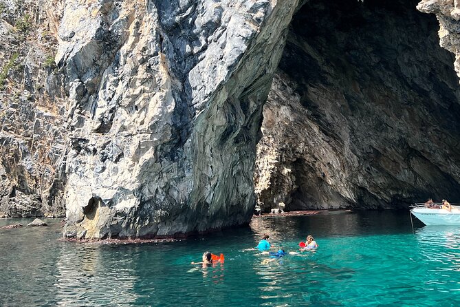 Pelion Boat Trip to "Poseidon's Caves" - Entering the caves by private boat