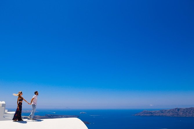 Personal Travel and Vacation Photographer Tour in Santorini - Image delivery and the question of how many photographs you get