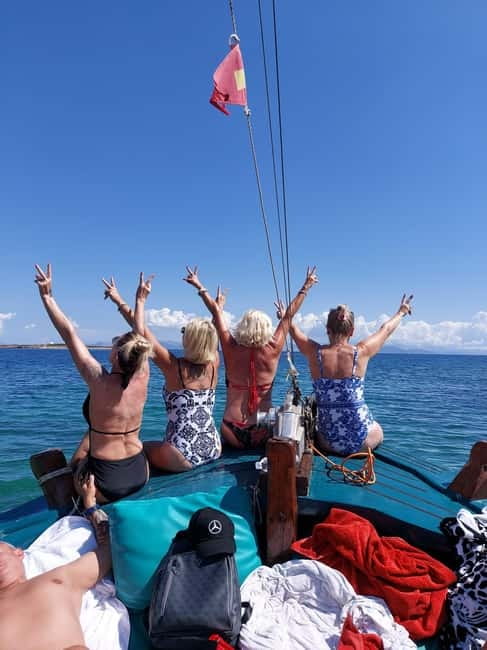 Porto Rafti: Athens East Attica Hidden Gems Cruise - Check-in at 3:30, sailing from 4 to 8