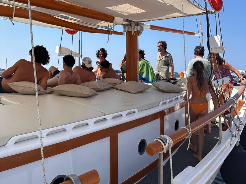 Pounta: Paros & Antiparos Cruise, Swimming & Seafood Lunch - What lunch and drinks are really like