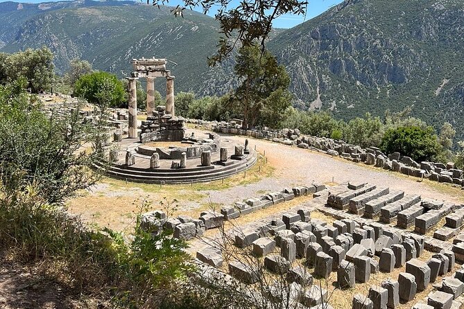 Premium Delphi Day Trip with an Expert Guide, Museum & Lunch - What the $38.52 price really gives you