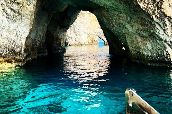 Private 7m 250hp speed boat tour Shipwreck Blue caves up to 8pax - The ride toward Navagio Beach