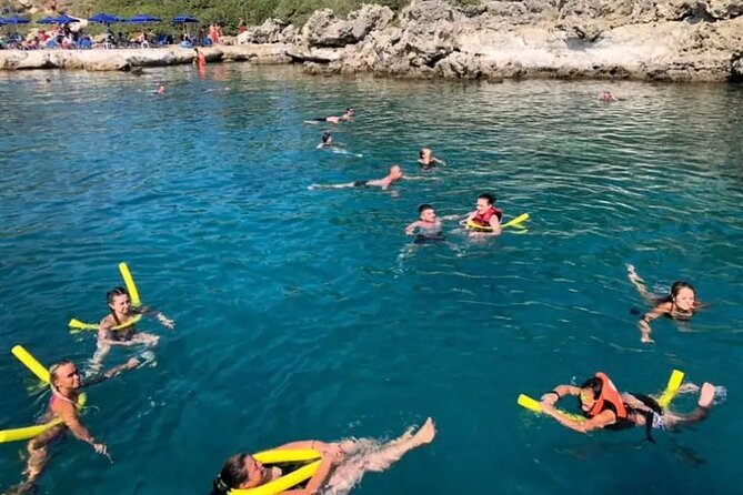 Private daily Cruise or Sunset for Swimming Max 15 persons - Captain John, Sakis, and Local Help