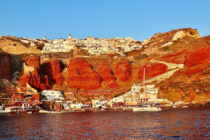 Private Highlights tour: Discover Santorini Like a Local - What the guides add to the experience