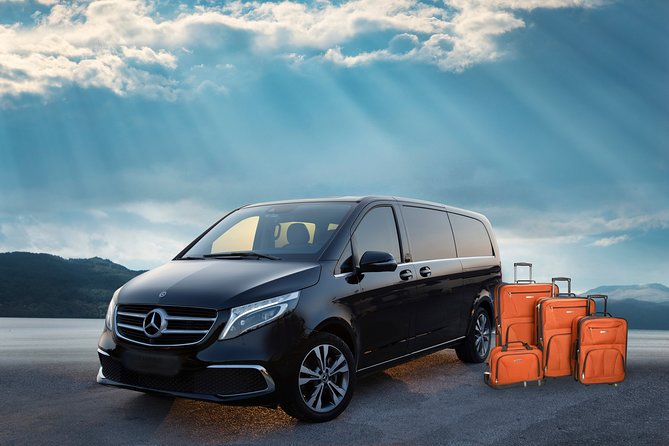 Private Limo Transfer From ATH Airport To Athens/Pireaus/Suburbs - Comfort for Families and Larger Groups