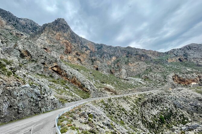 Private South Crete Full-Day Tour-Spili, Kourtaliotiko & Preveli - Kourtaliotiko Gorge: cliffs, vultures, and a cool river