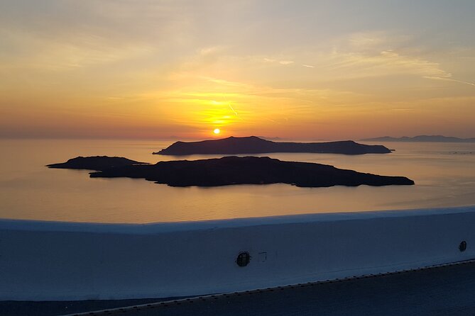Private Transfer from-to Santorini airport to-from anywhere in Santorini Island - The return ride to Santorini Airport