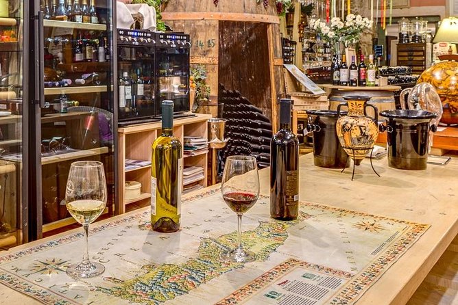 PRIVATE Walking Tour with Lunch and Wine Tasting by a Sommelier - Why this Chania food and wine tour works