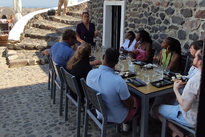 Private Wine Tour in 3 Wineries with 12 Wine Tastings and Tapas - The food: simple, local, and useful