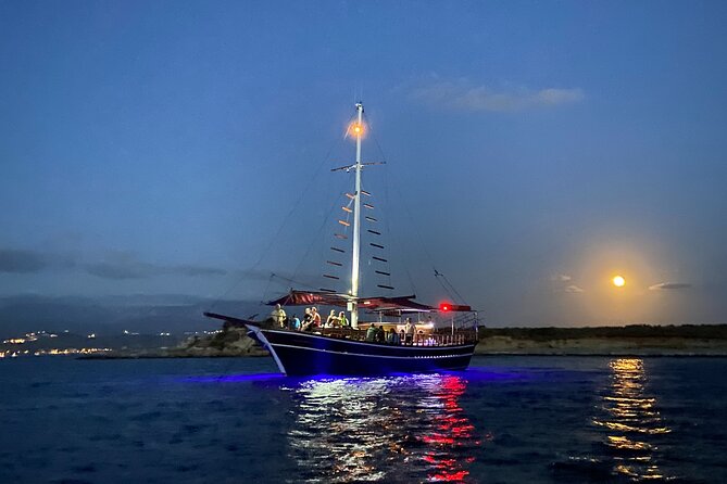 Queen Bee Sunset Cruise with Swim Stops and Dinner - Leaving Argostoli at 6:30 p.m.