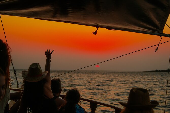 Queen Bee Sunset Cruise with Swim Stops and Dinner - How the Queen Bee experience feels onboard
