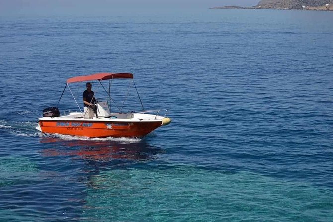 RENT A BOAT 5,5m - 30hp LICENSE FREE Chora Sfakion, Sfakia - The four details that shape your day on the water