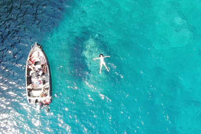 Rent a Boat in Santorini without a License - What makes this boat day special