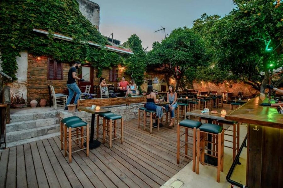 Rethymno: Old Town Walking Tour with Meal - Who should book this Rethymno food walk