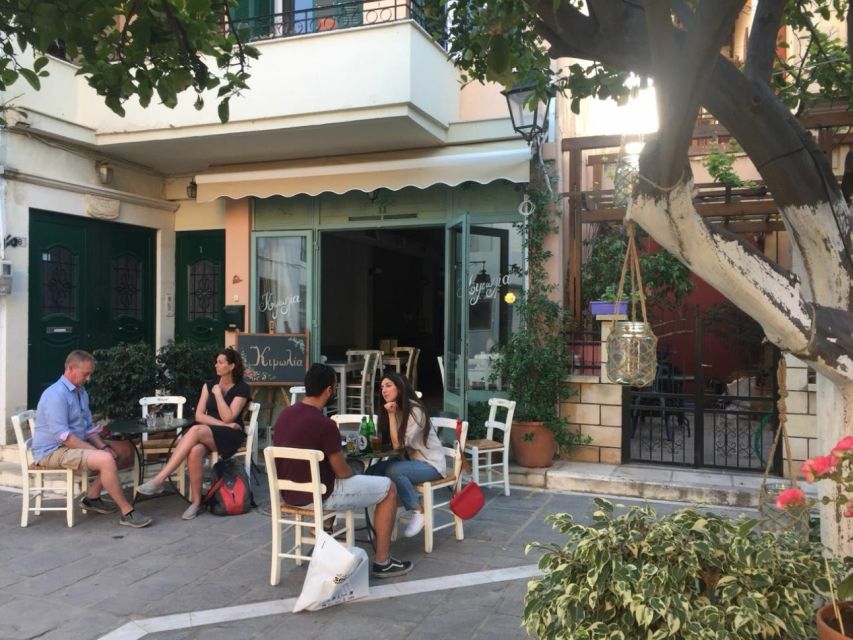 Rethymno: Old Town Walking Tour with Meal - Lunch under lemon trees in an Ottoman-style garden