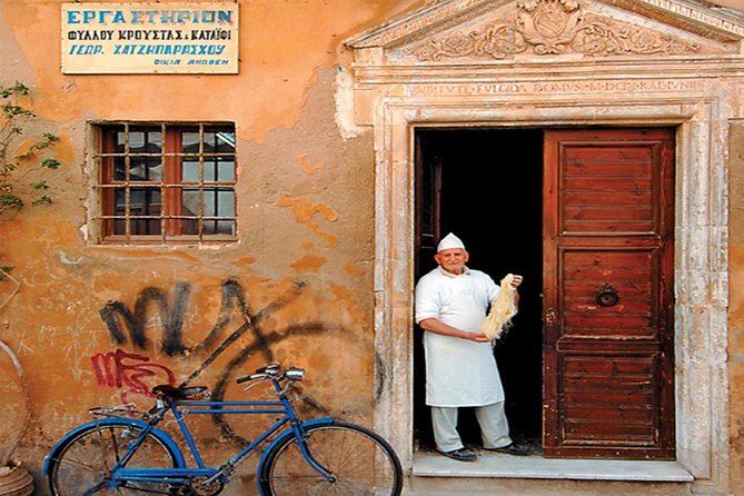 Rethymno Walking & Gastronomy Tour - A full Cretan meal at Ali Vafi’s Garden