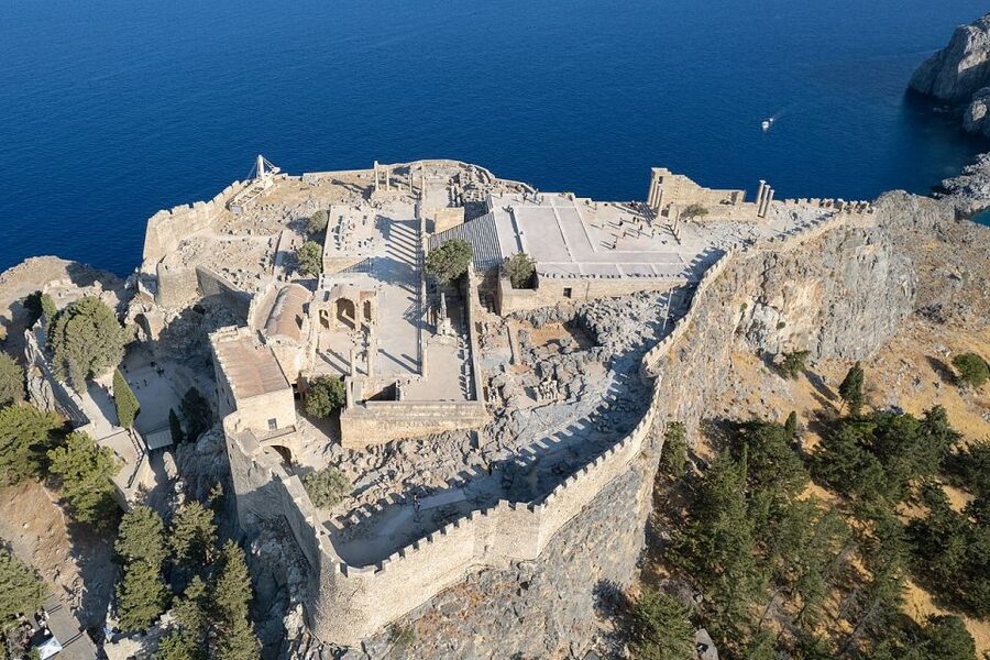 Rhodes: Acropolis of Lindos Entry Ticket with Audio Guide - Arriving at the Acropolis above Lindos