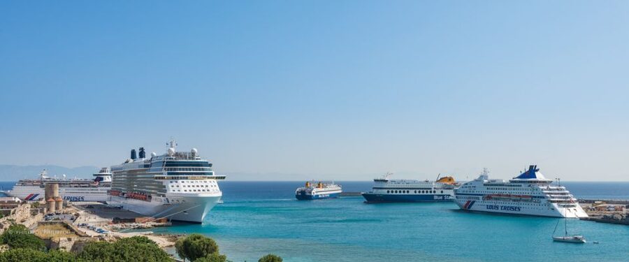 Rhodes: Hop-On Hop-Off City Tour Bus - The Old Town and Palace of the Great Master