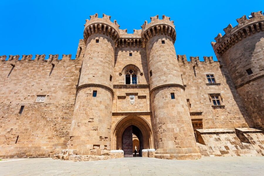 Rhodes: Palace of the Grand Master E-Ticket & Audio Tour - Entering through the monumental gateway