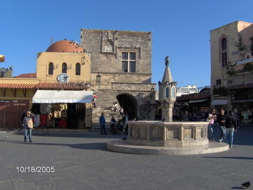 Rhodes Town: Private Walking Tour with a Licensed Guide - A closer look at the 2.5-hour route