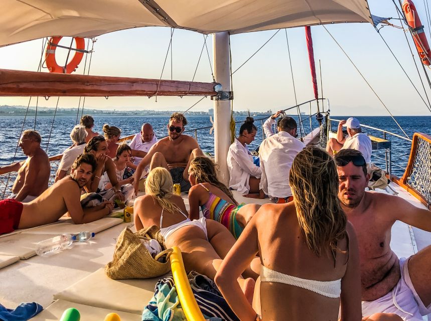 Rhodes Town: Sunset Boat Cruise with Drinks & Snacks - Leaving Mandraki Marina at 17:00