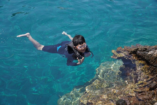 Rina Cave Sea Kayak Tour with Snorkeling and Picnic - Exploring Rina Cave and its spring