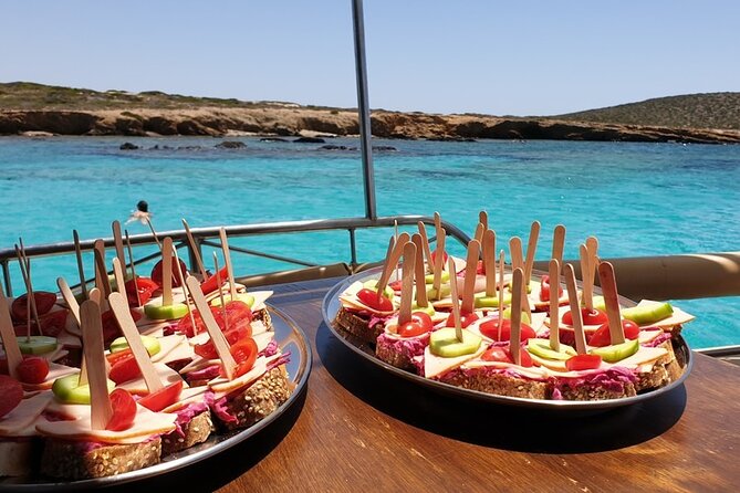 Round of Antiparos & Despotiko with Traditional Boat - Lunch on Meraki or Maria
