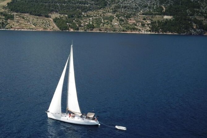 Sailing Boat Small Group Kleftiko and Sikia Cave West of Milos - Key points at a glance