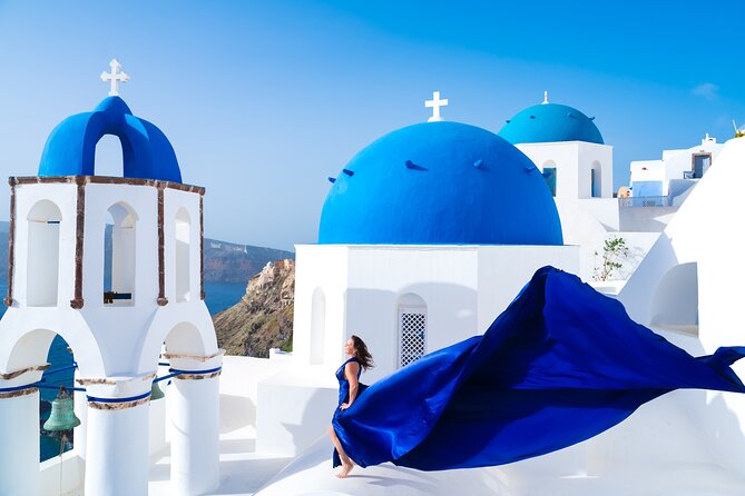 Santorini 2h Private Flying Dress Photoshoot with Transportation - Oia: the postcard stop with the biggest time demand