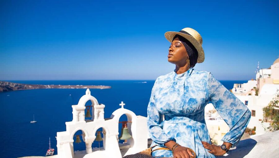 Santorini: 40-Minute Oia Photoshoot - Key points to know before booking
