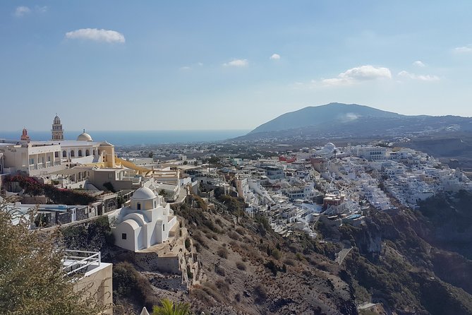 Santorini: 4hr Small Group Caldera Hike from Fira to Oia - Why the guide is worth paying for