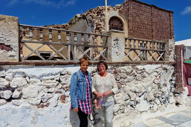 Santorini: 6hr Private Tour with Olive Oil, Beer or Wine Tasting - Sant Organics: an olive oil tasting with local flavor