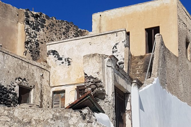 Santorini: 6hr Small Group Shore Excursion Villages & Wine - My take: book it for variety, not solitude