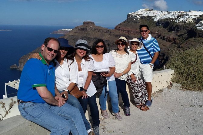 Santorini 8-Hour Private Tour with Hotel & Cruise Port Pickup - The southern lighthouse at the island’s edge