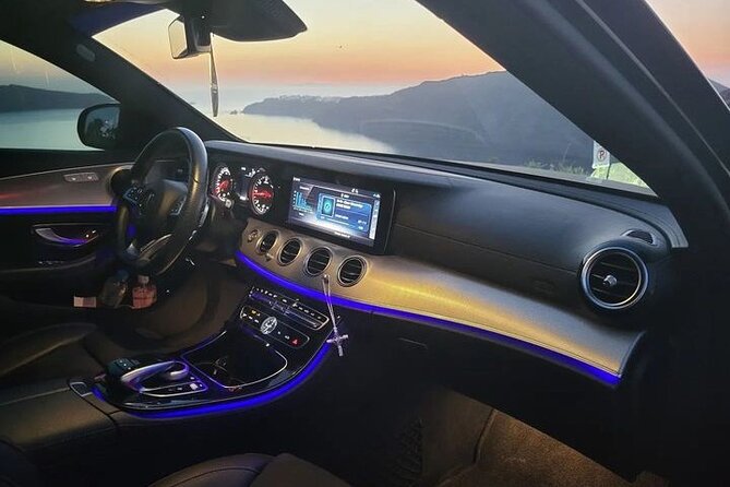 Santorini: Airport or Port One-Way Private Transfer - Meeting your driver at the airport or port