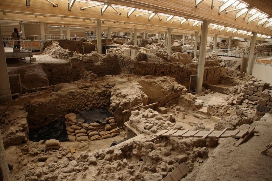 Santorini: Akrotiri Entry Ticket and Audio Guide - Following the prehistoric town at your own pace