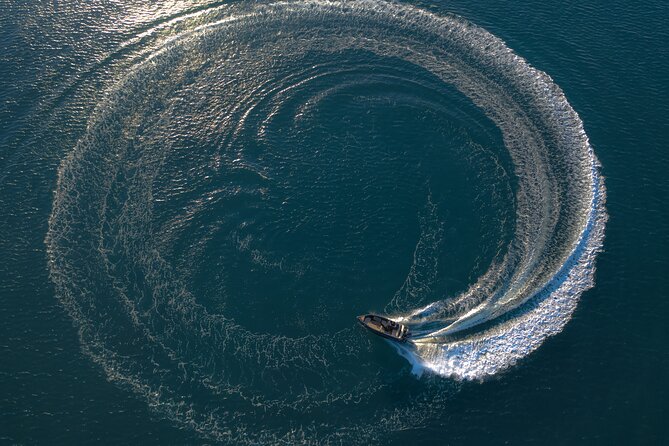 Santorini Boat Rental: License Free and Full or Half Day Options - Volcano hot springs and the changing water