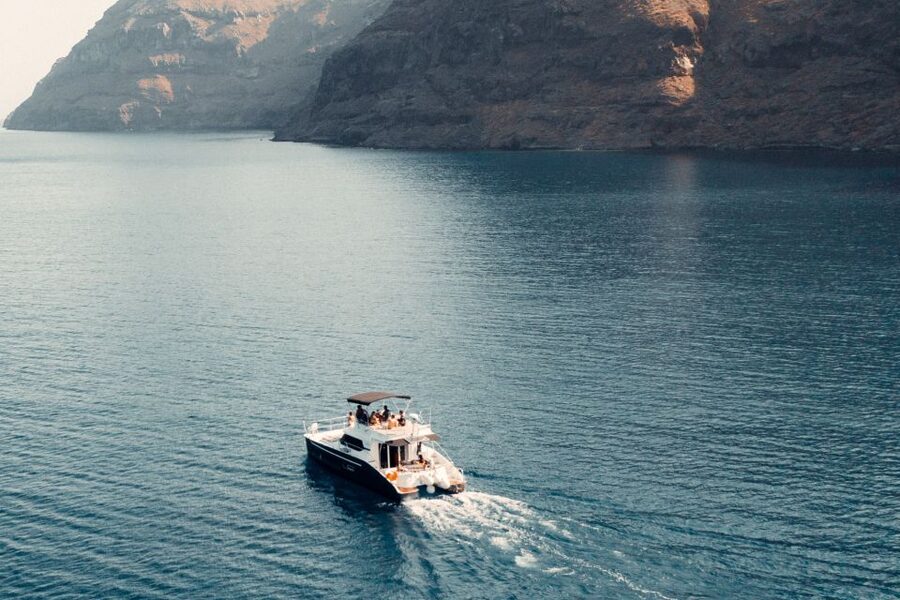 Santorini: Caldera Private Power Catamaran Cruise - Key points to know before booking