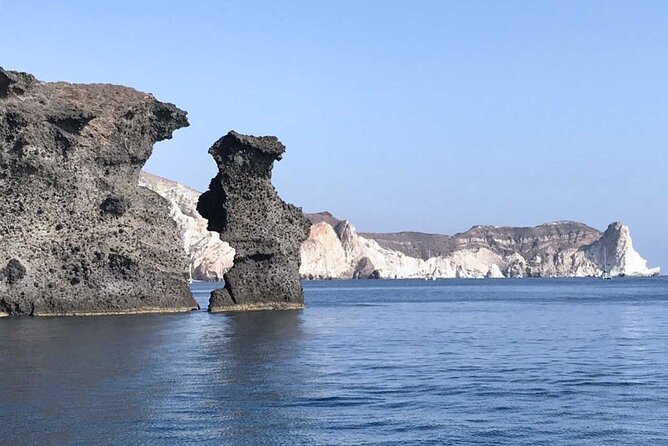 Santorini Catamaran Cruise with Greek Meal, Open-Bar and Sunset - The hot springs at Palea Kameni