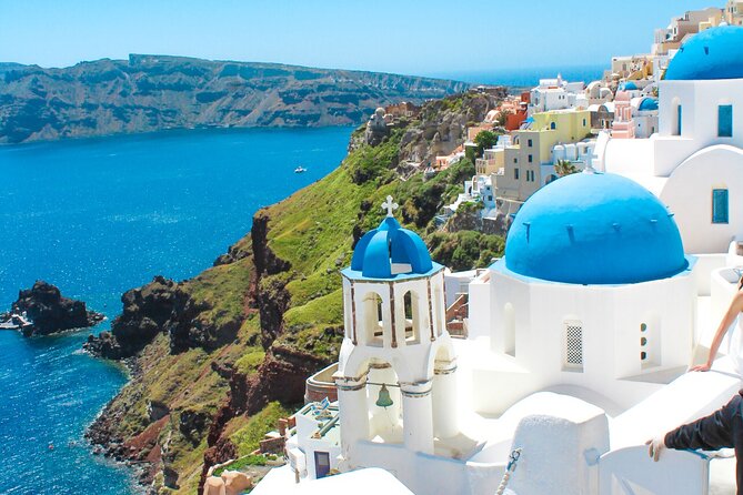 Santorini Classic Highlights and Sightseeing Private Tour - Why the private vehicle matters