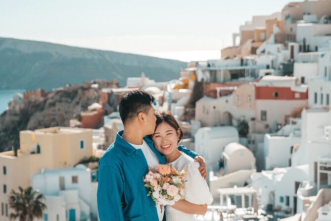 Santorini: Customized Private Photoshoot Walk in Oia - Posing help for people who dislike posing