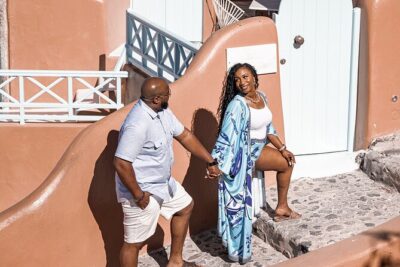 Customized Private Photoshoot Walk in Oia