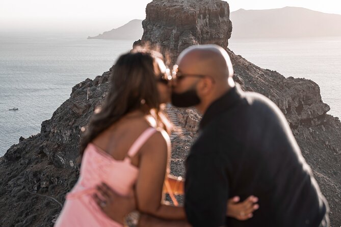 Santorini: Customized Private Photoshoot Walk in Oia - What you receive after the session